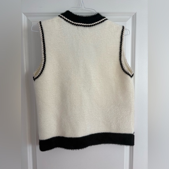 QED London Ivory Contrast Trim Vest S/M – NWT - Picture 9 of 14